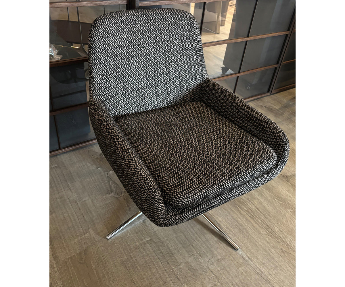 High-End Softline NOOMI Lounge Chair with Swivel Base Scandinavian Design Casa Design Group