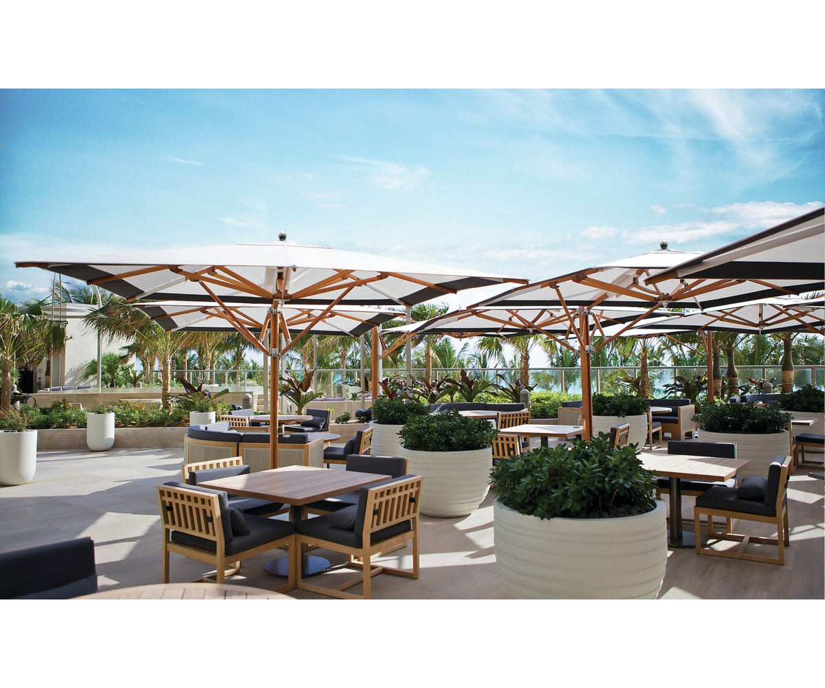 Luxury dual parasol by Tuuci with elegant marine-grade design – Casa Design Group