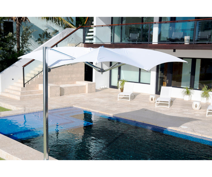 Durable luxury cantilever parasol by Tuuci Ocean Master Max Manta – Casa Design Group