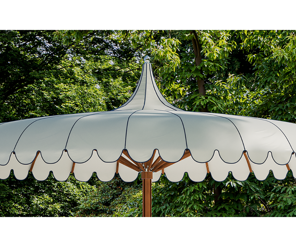High-wind resistant luxury parasol Ocean Master Voilare by Tuuci – Casa Design Group