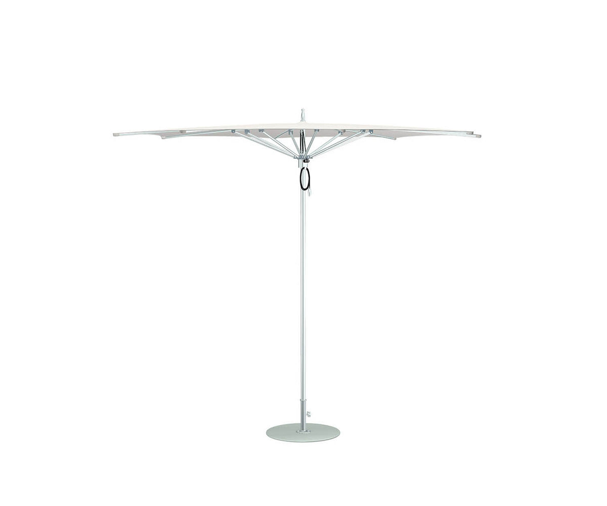 Contemporary Tuuci Ocean Master Zero Horizon outdoor parasol Casa Design Group