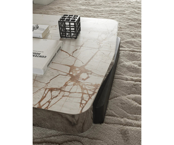 Odile hexagonal coffee table by Molteni&C designed by Christophe Delcourt.