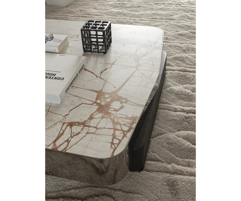 Odile hexagonal coffee table by Molteni&C designed by Christophe Delcourt.