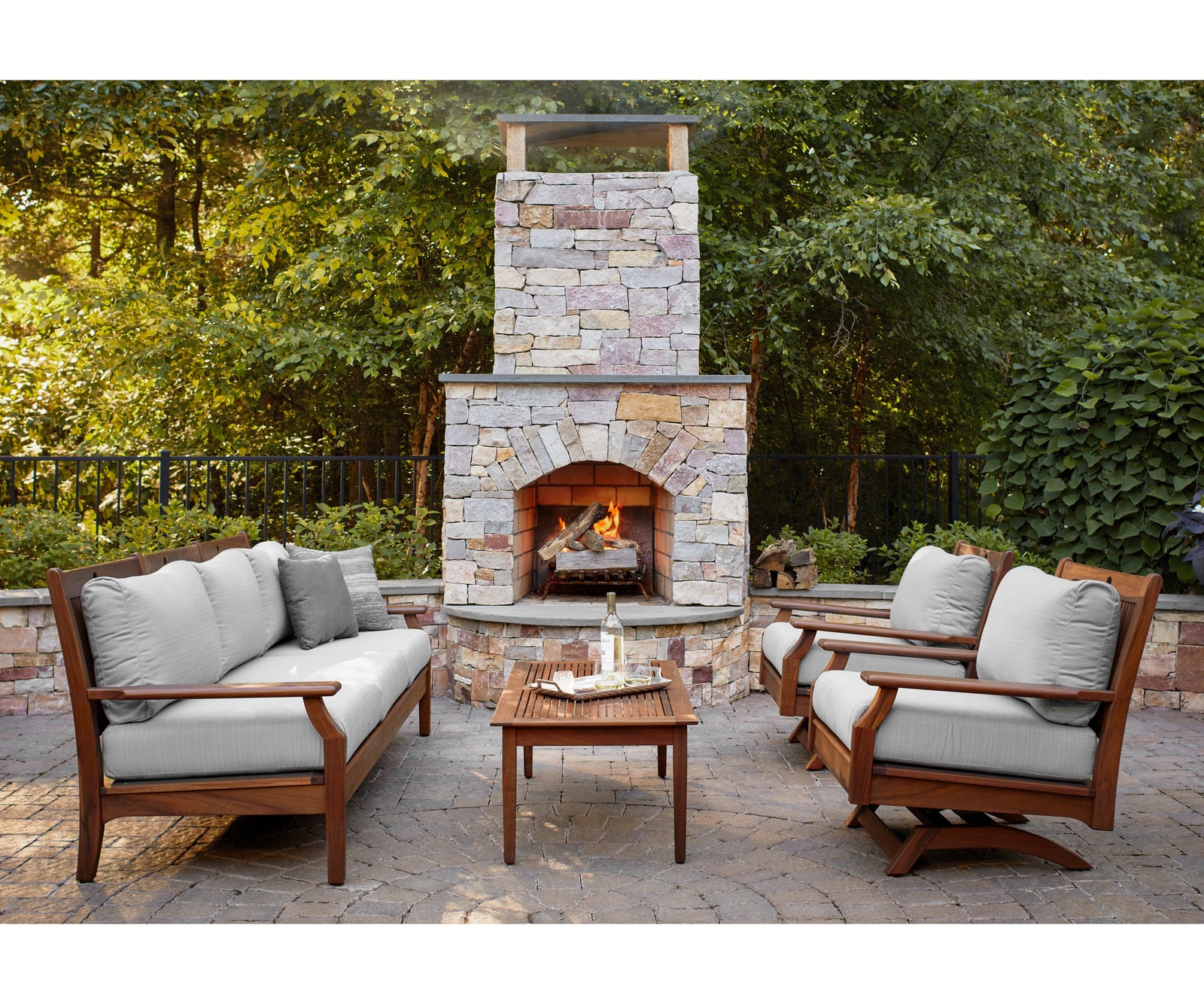 Opal Sofa | Jensen Outdoor