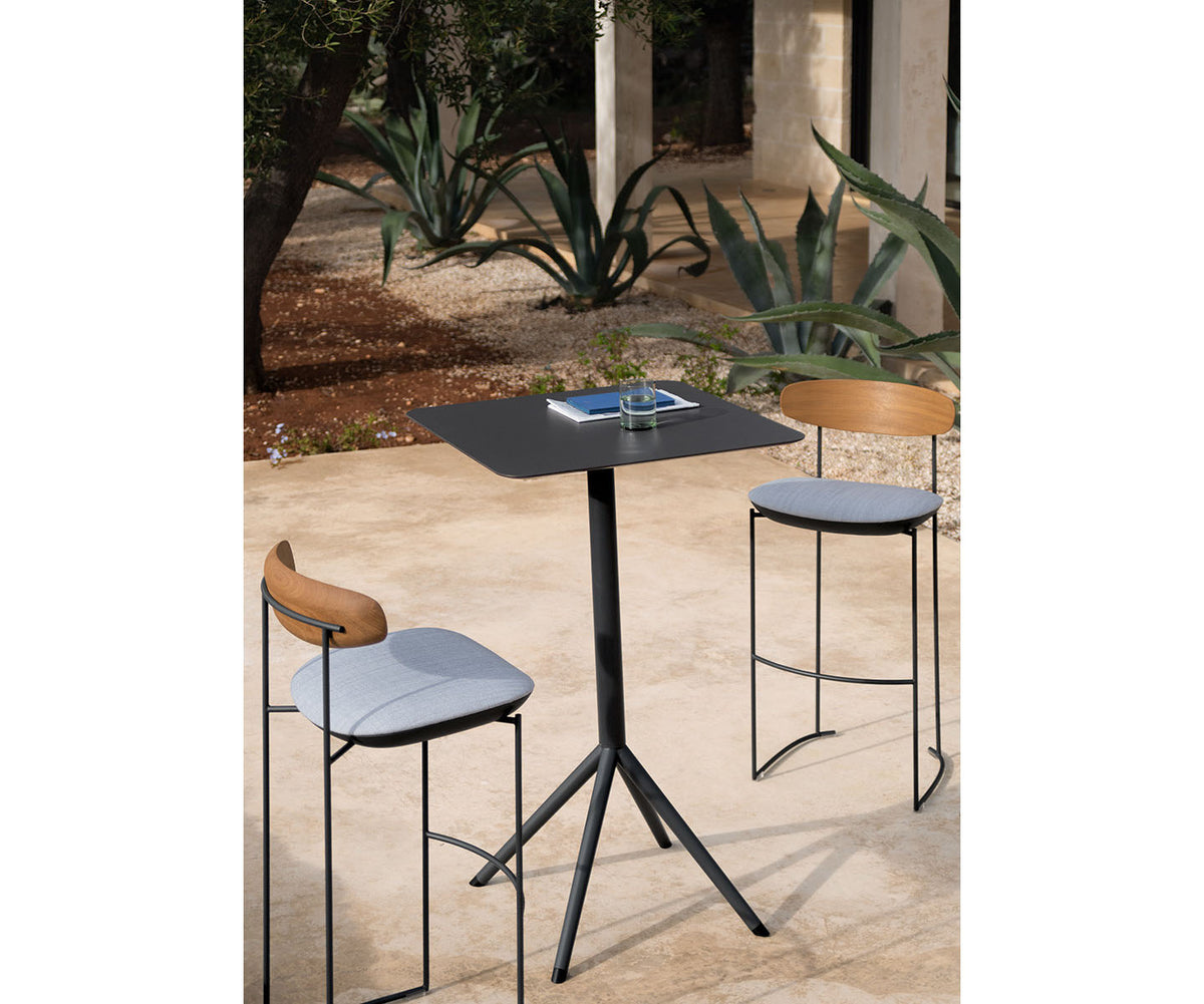 Functional OTX Outdoor Rectangular Bar Table by Potocco for Outdoor Spaces | Casa Design Group