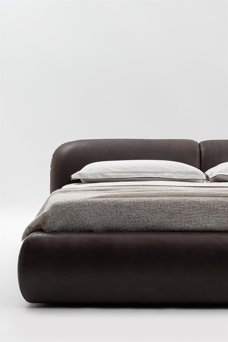P26 Bed by Marco Boga for Gallotti&Radice | Casa Design Group