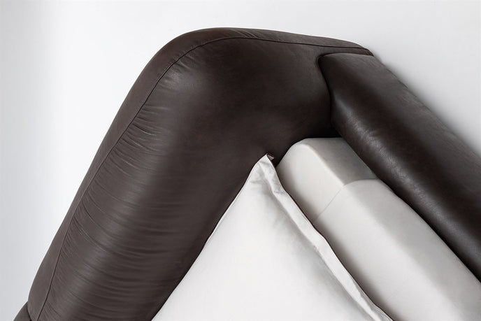 P26 Bed by Marco Boga for Gallotti&Radice | Casa Design Group