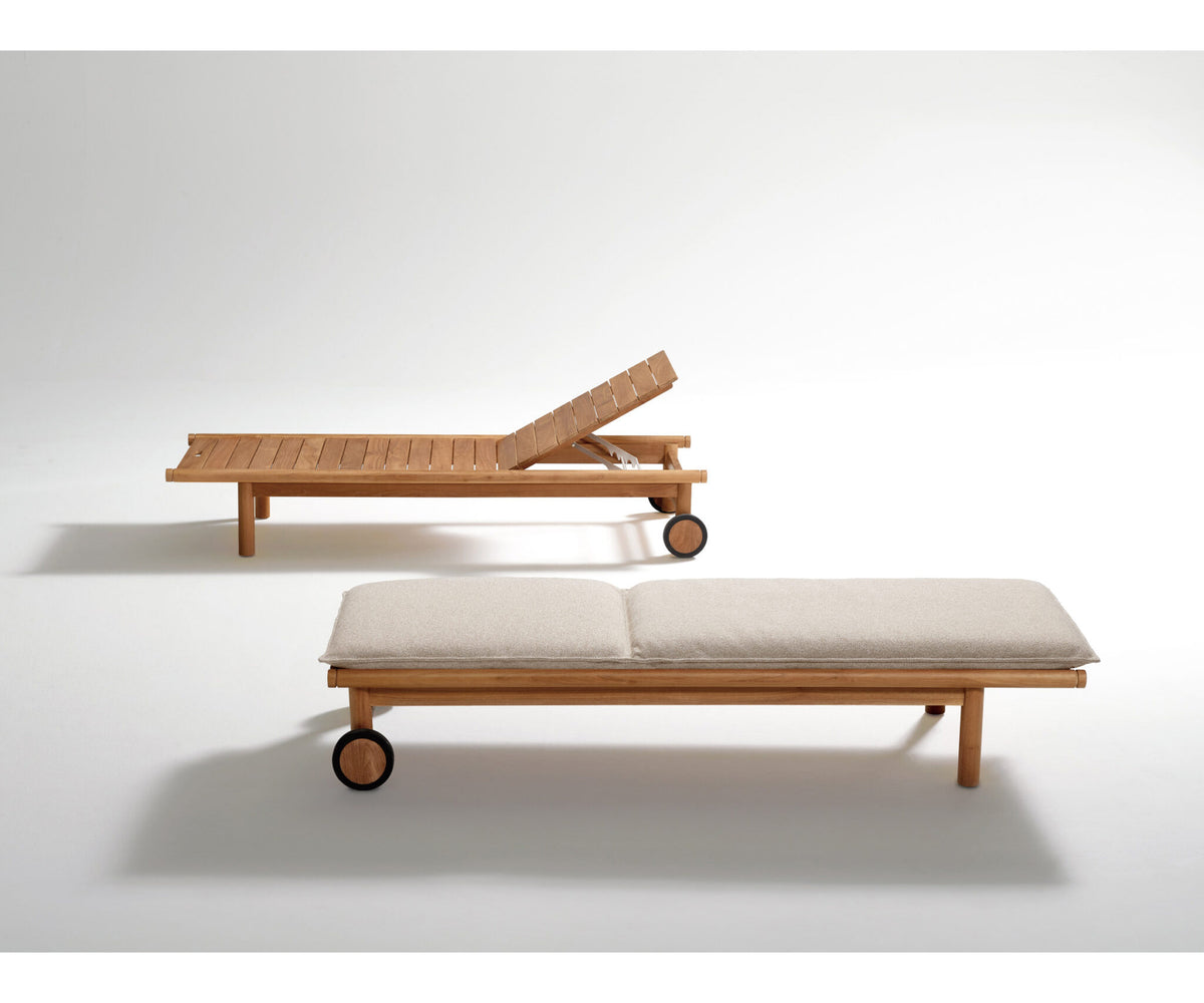 Luxury Panama Chaise Longue by Atmosphera in Teak Casa Design Group