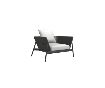 Sleek Piper 001 Outdoor Lounge Chair by Roda | Casa Design Group