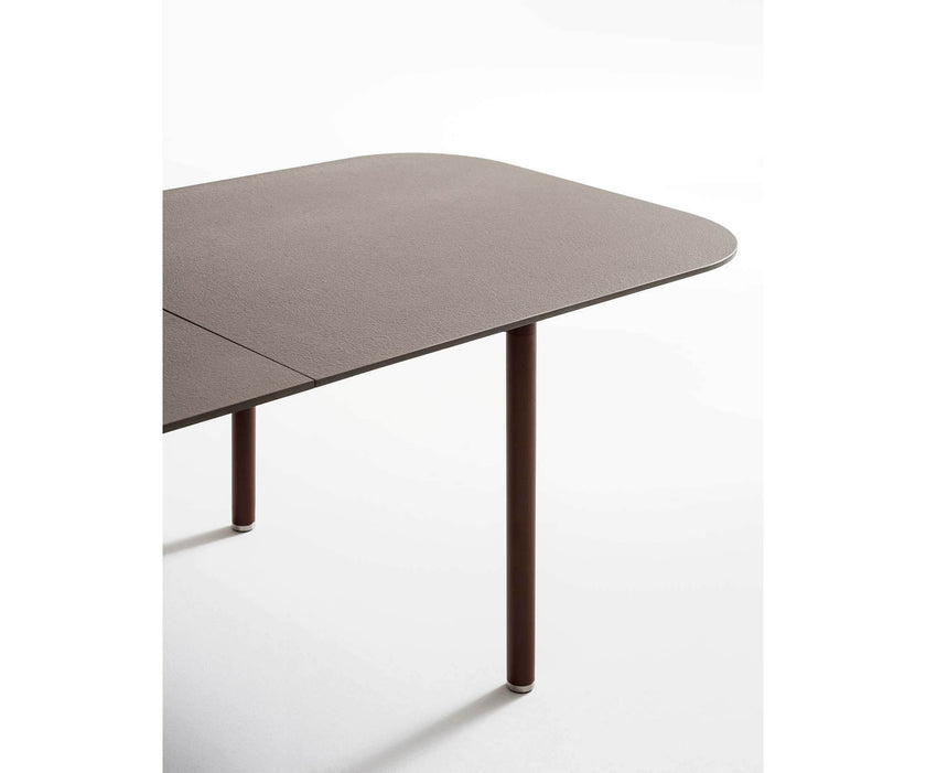 Elegant Piper 030 Extendable Outdoor Dining Table by Roda with Stainless Steel Frame |  Casa Design Group