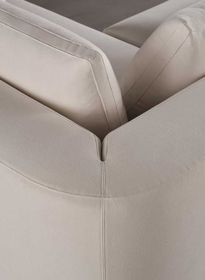 High End Roger Sofa Bed by Meridiani Casa Design Group