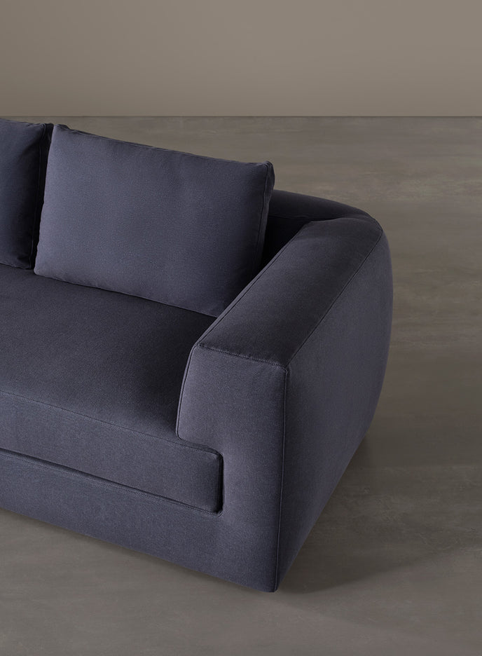 High End Roger Sofa Bed by Meridiani Casa Design Group