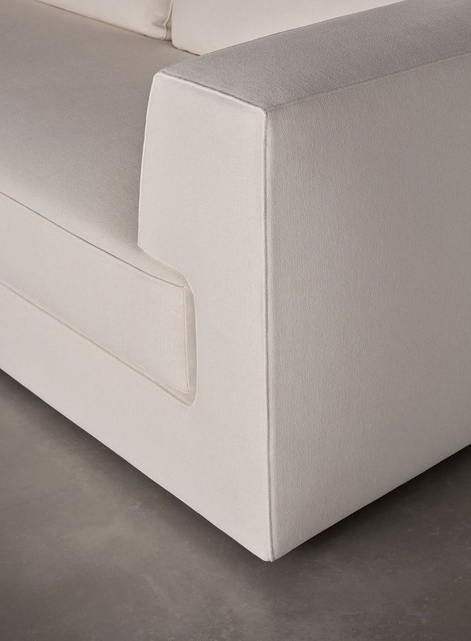 High End Roger Sofa Bed by Meridiani Casa Design Group