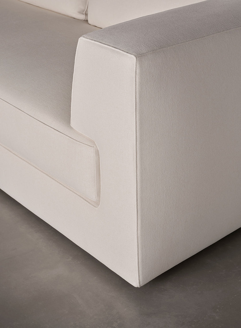 High End Roger Sofa Bed by Meridiani Casa Design Group