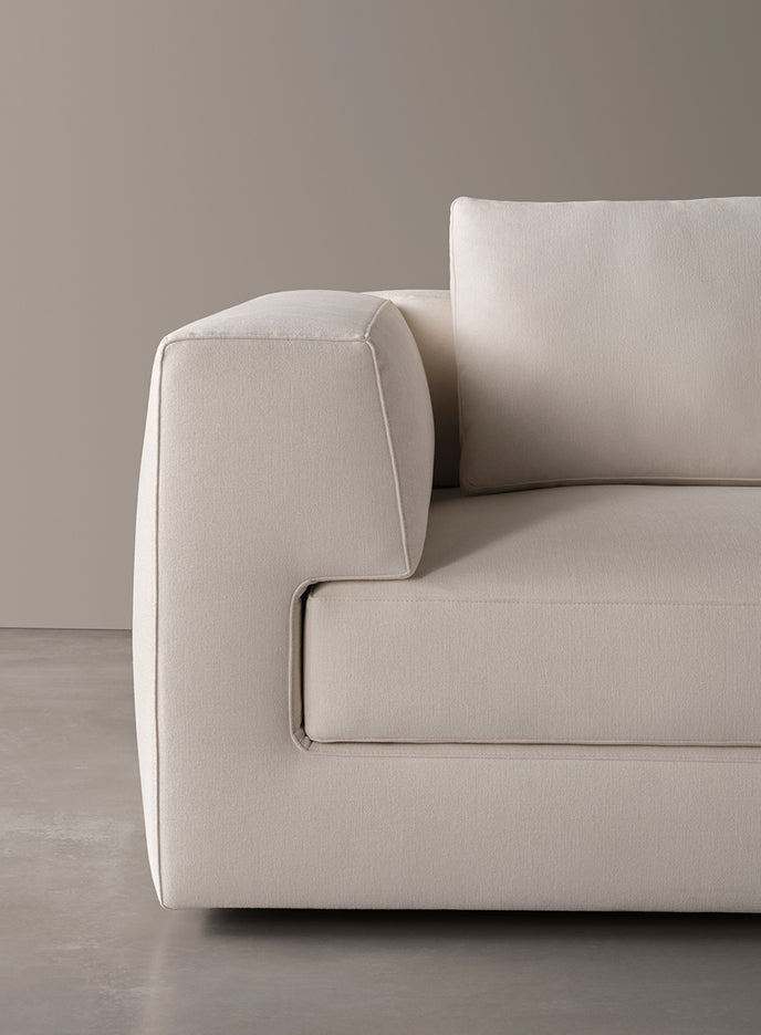 High End Roger Sofa Bed by Meridiani Casa Design Group