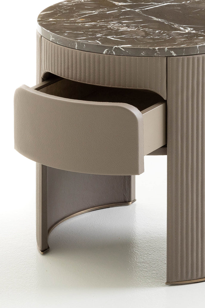 Rugiano Vogue Luxury Nightstand – Casa Design Group