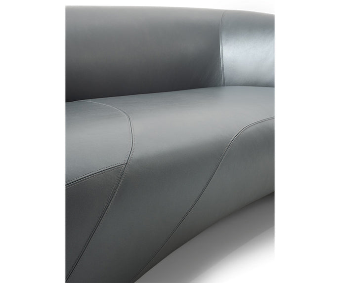 Seidon Sofa by Giorgetti sculptural two-seater sofa with contemporary Italian design | Casa Design Group