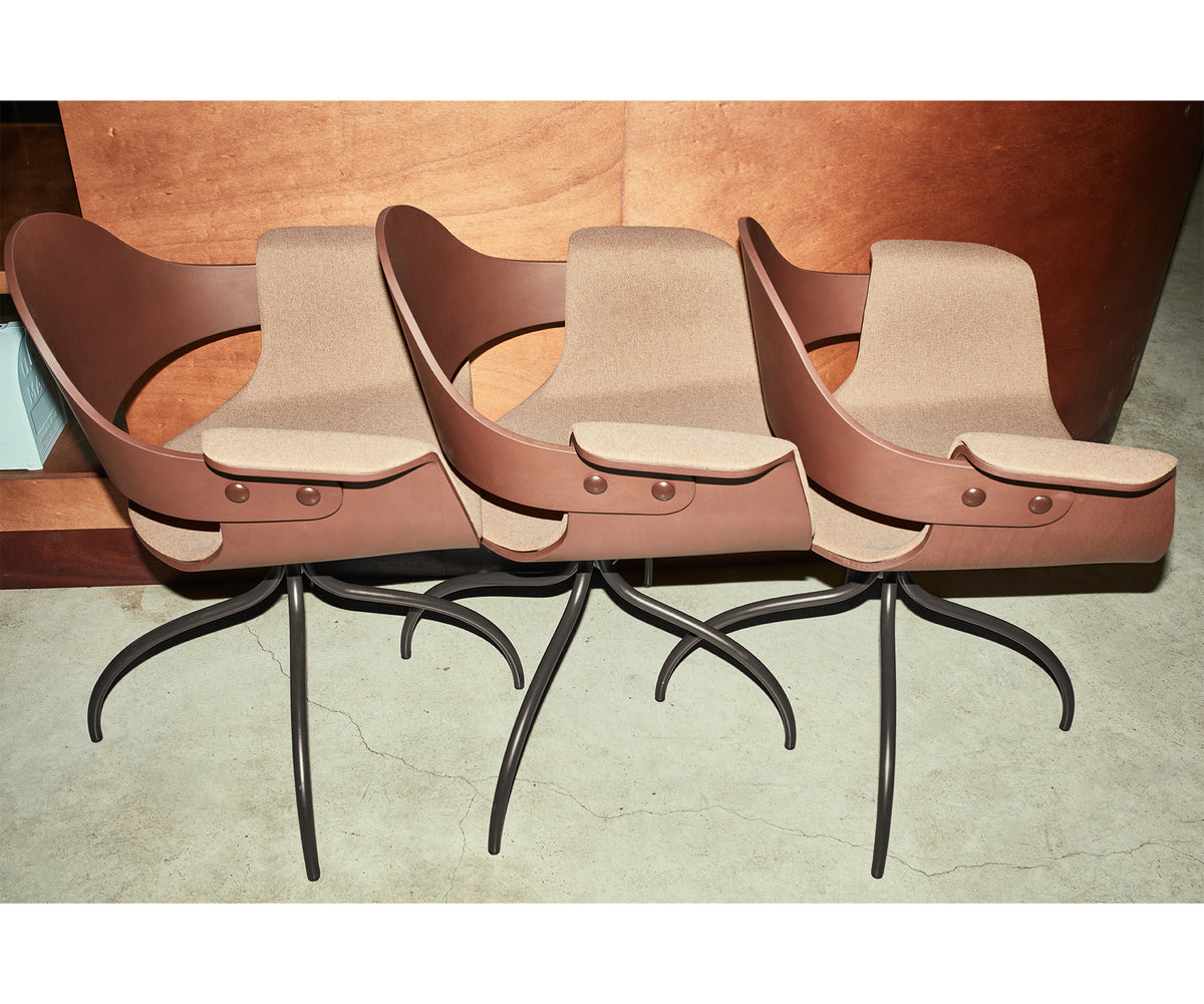 Contemporary Showtime Chair upholstered in fabric or leather by BD Barcelona Casa Design Group