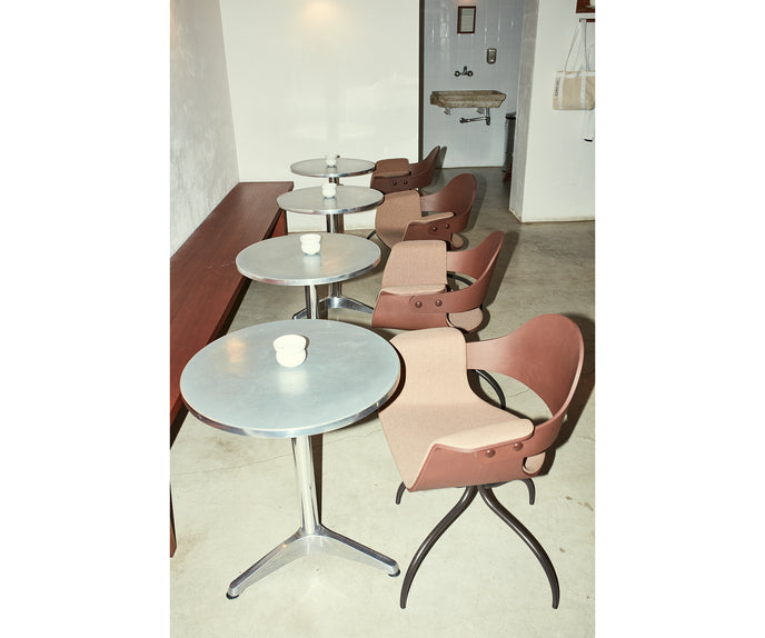 Contemporary Showtime Chair upholstered in fabric or leather by BD Barcelona Casa Design Group