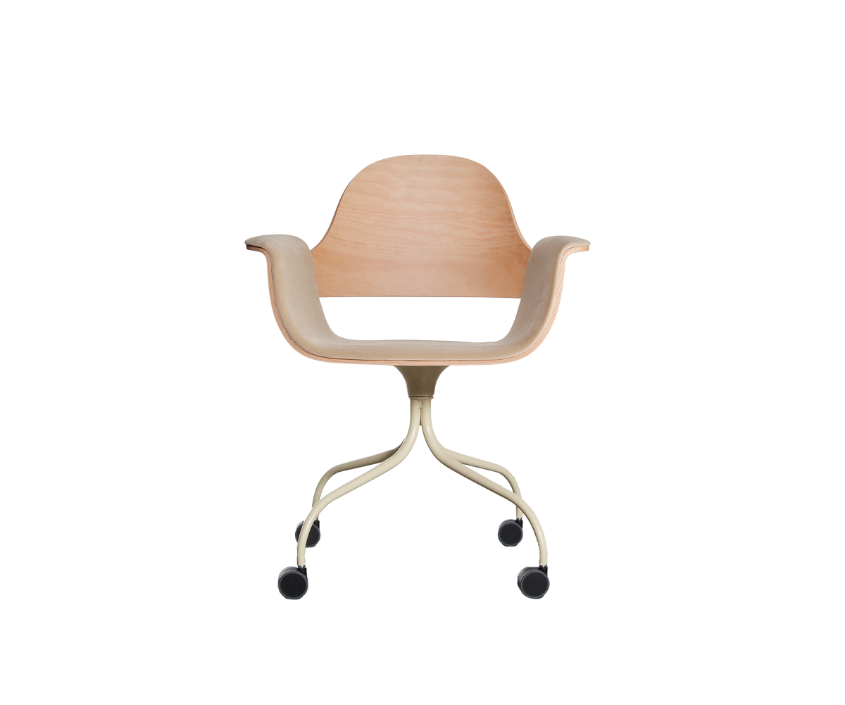 Contemporary Showtime Chair upholstered in fabric or leather by BD Barcelona Casa Design Group