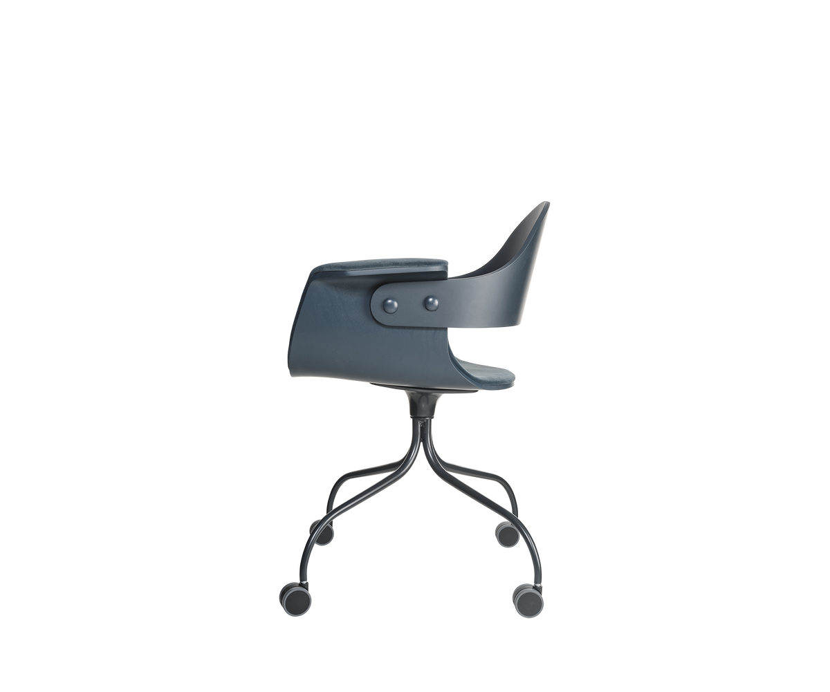 Contemporary Showtime Chair upholstered in fabric or leather by BD Barcelona Casa Design Group