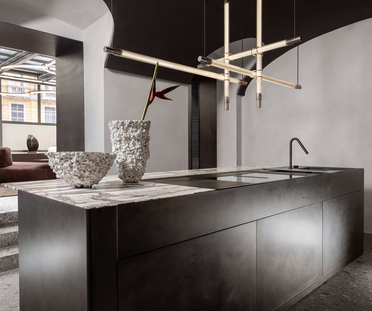 High End Spyder X Light by Henge Casa Design Group
