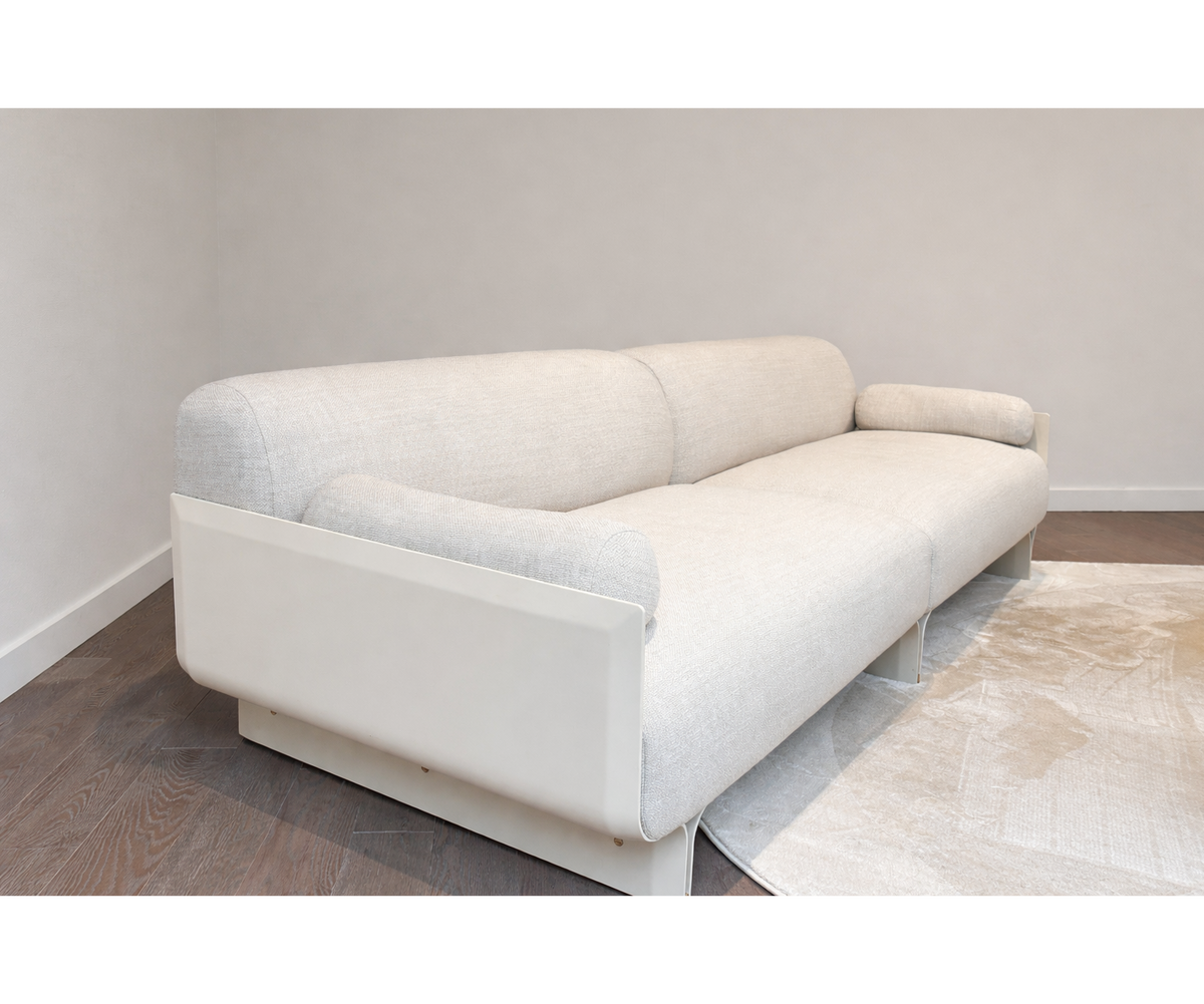 Stami Sofa floor sample, lacquered base, and Cozy Cream fabric – Casa Design Group