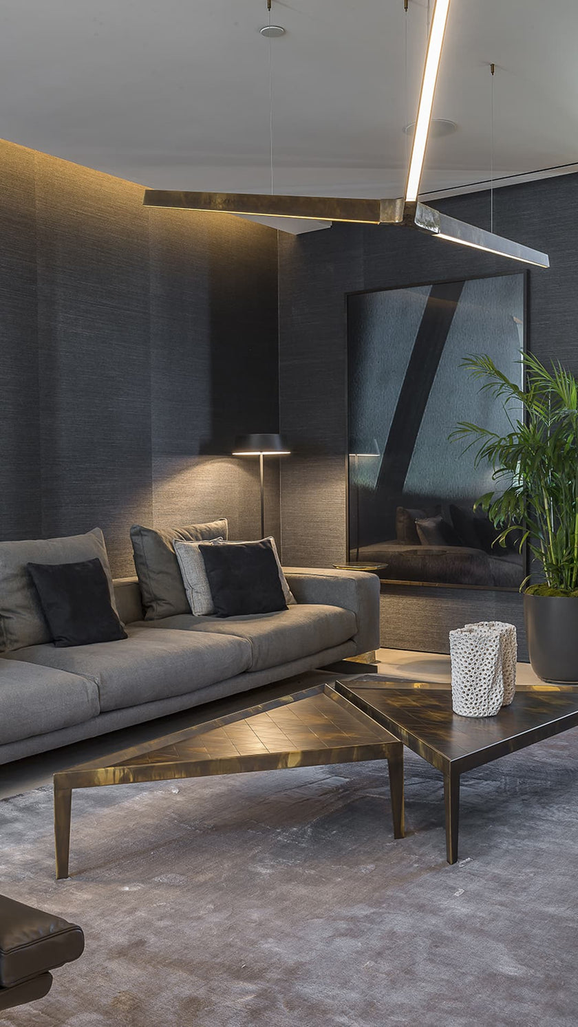 High End Starlight Horizontal Lamp by Henge Casa Design Group