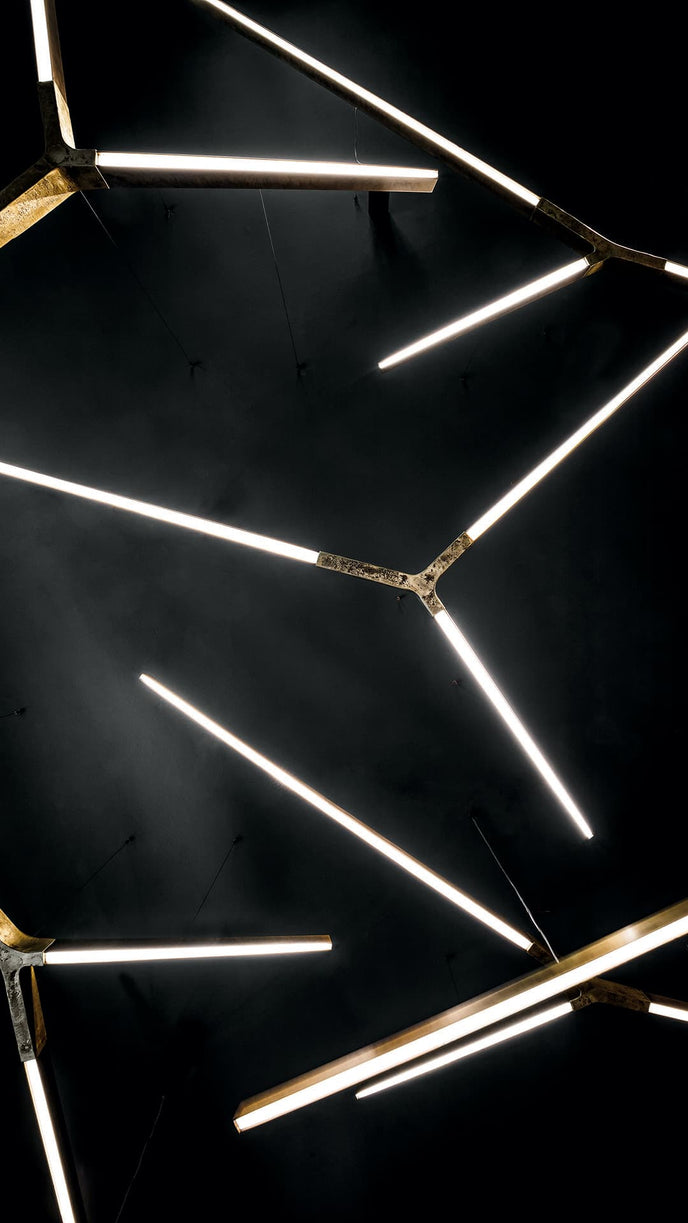 High End Starlight Horizontal Lamp by Henge Casa Design Group