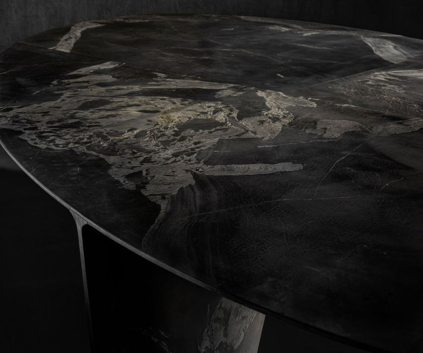 High End Synapsis Dining Table by Henge Casa Design Group