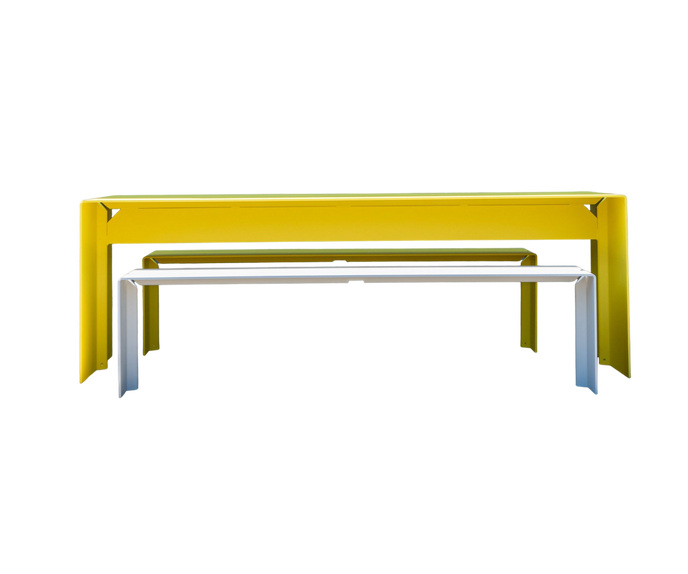 The Bended Curved Outdoor Dining Table by Wünder | Casa Design Group