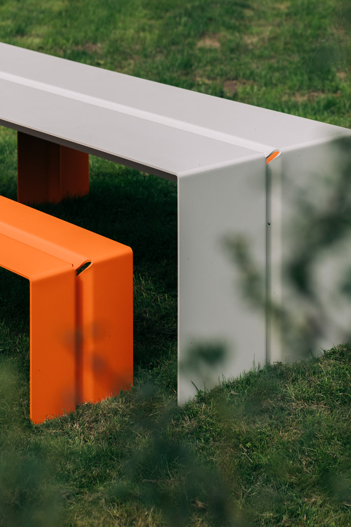 The Bended Curved Outdoor Dining Table by Wünder | Casa Design Group