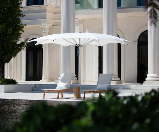 Modern curved marine-grade umbrella by Tuuci Ocean Master Max | Casa Design Group