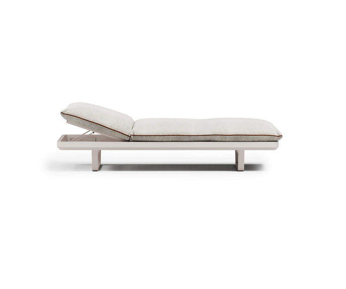 Modern Venice Outdoor Lounger with Aluminum Frame Casa Design Group