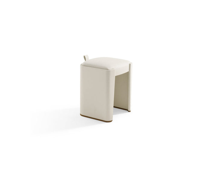 Venus elegant leather pouf by Roberto Lazzeroni | Casa Design Group