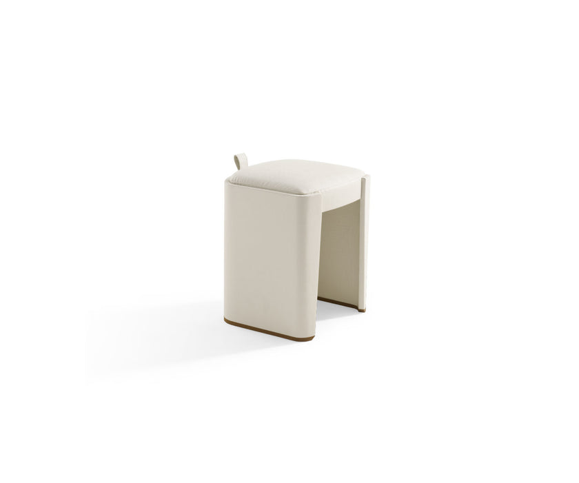 Venus elegant leather pouf by Roberto Lazzeroni | Casa Design Group