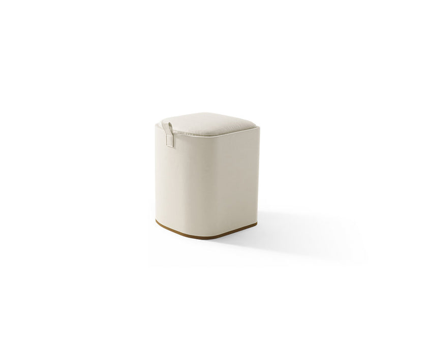 Venus elegant leather pouf by Roberto Lazzeroni | Casa Design Group