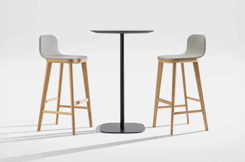 High End Vermu High Table by Zeitraum Casa Design Group