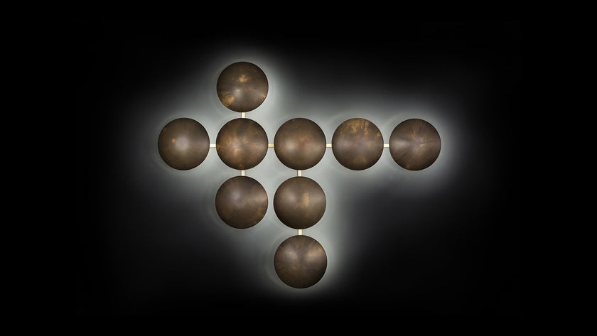 High End Wall Clips Light by Henge Casa Design Group