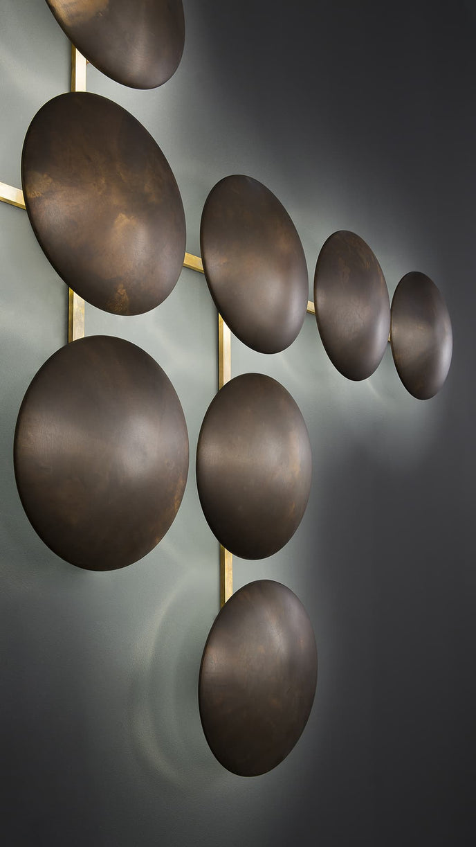 High End Wall Clips Light by Henge Casa Design Group