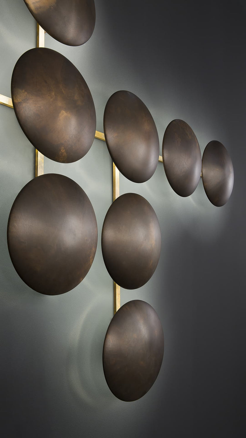 High End Wall Clips Light by Henge Casa Design Group