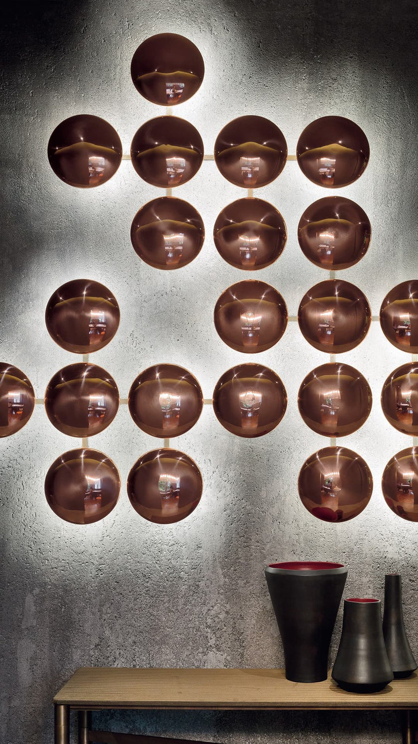 High End Wall Clips Light by Henge Casa Design Group