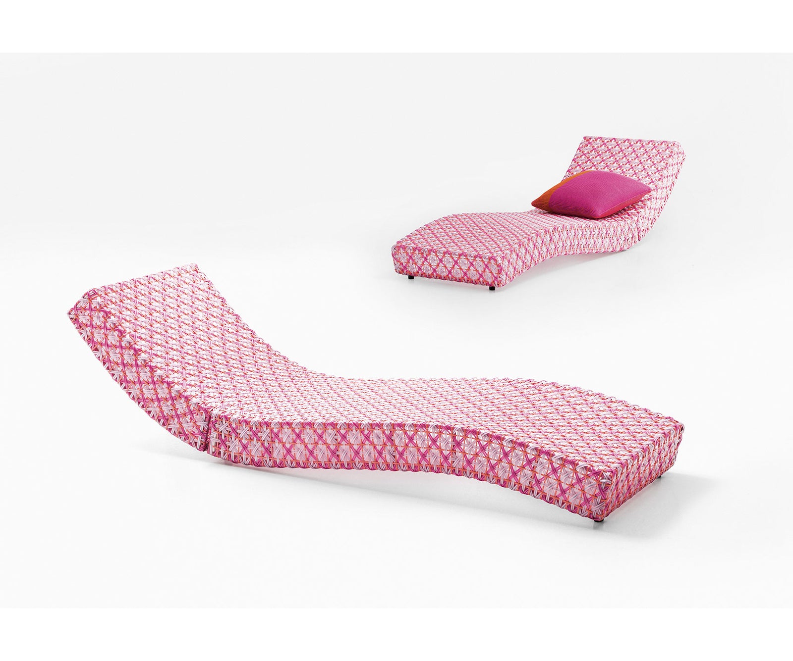 Luxury Wave Outdoor Chaise Lounge by Paola Lenti for Ultimate Comfort Casa Design Group
