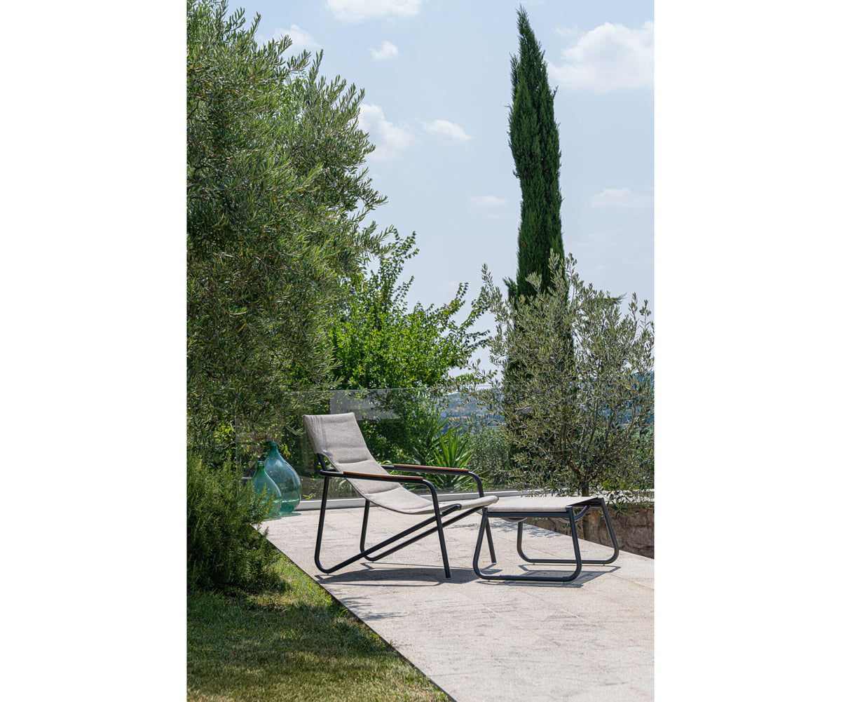Luxury Zante Lounge Chair by Atmosphera in Aluminum Casa Design Group