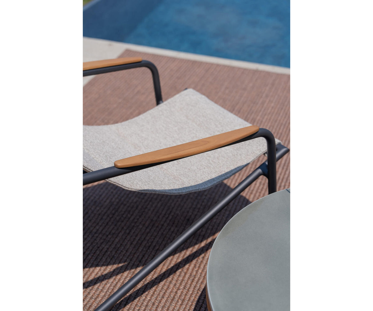 Luxury Zante Lounge Chair by Atmosphera in Aluminum Casa Design Group