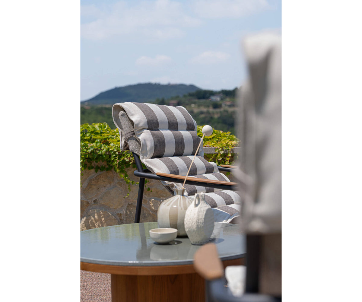 Luxury Zante Lounge Chair by Atmosphera in Aluminum Casa Design Group