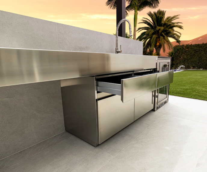 High end Outdoor Kitchen Krakatoa Charcoal Grill by Fesfoc Casa Design