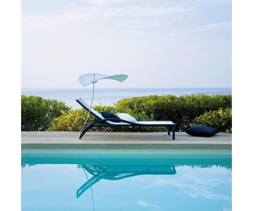 High end Premiere Lounger by Ego Paris Casa Design