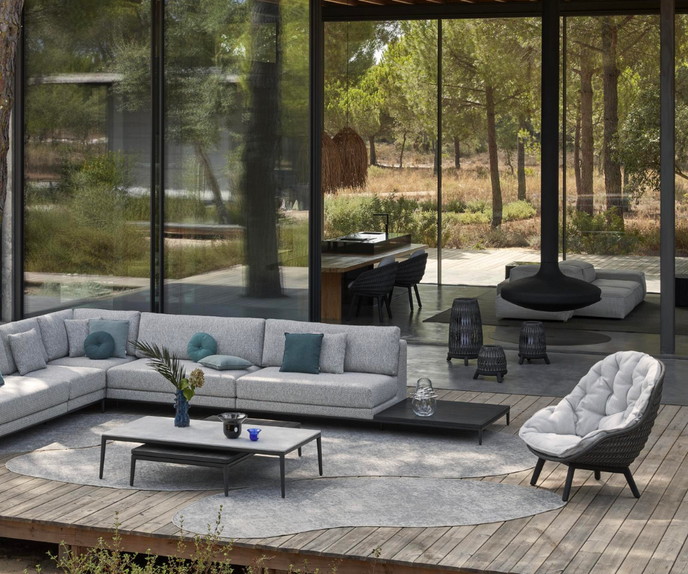 Sandra High Back Lounge Chair Manutti