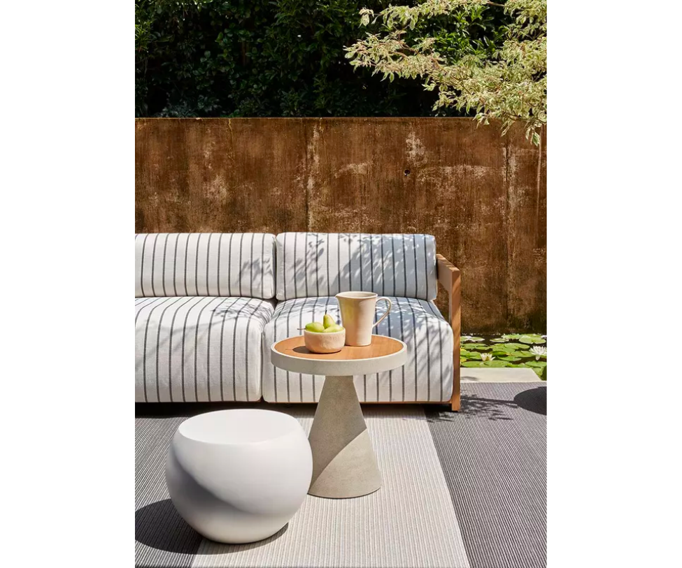 Louis Small Modular Sofa I Meridiani I Casa Design Group